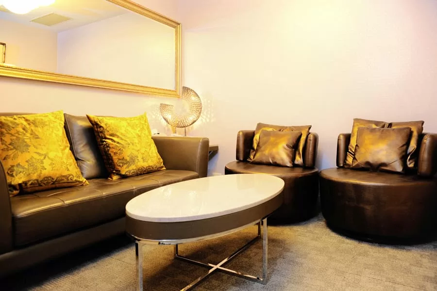 【高貴典雅的休息室】高雅的休息室，提供了隱密又安心舒適的休息環境